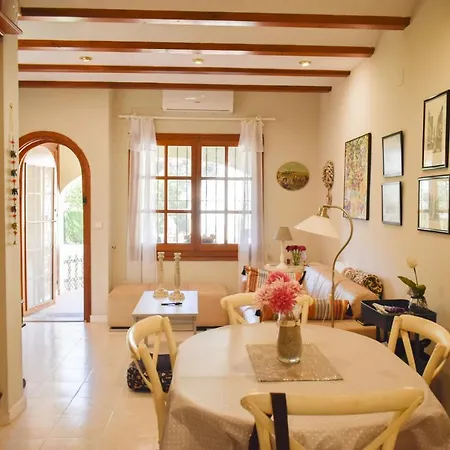 Anacasa Montgo La Karina Ad2115 بيت للعطل دينايا